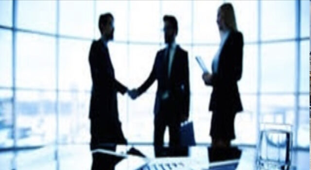 Administrata publike arrin në 87,112 punonjës – Cilat janë institucionet që kanë më shumë staf