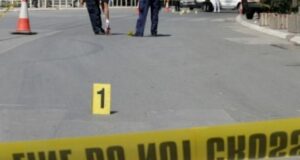 Aksident në Levan-Fier, makina perplas motorin