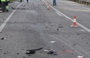 Makina përplaset me trajlerin e parkuar, humb jetën 22-vjeçari