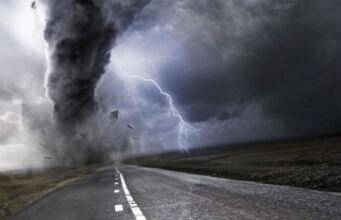 Situata e motit nesër në Shqipëri! Meteorologu grek paralajmëroj për stuhi të forta, zonat që rrezikojnë më tepër