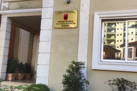 Prokuroria e Fierit sekuestron pasuritë e 3 shtetasve dhe kompanive të tyre