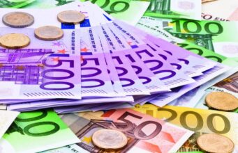 Euro në rënie të qëndrueshme, leku forcohet ndjeshëm përballë valutave të huaja