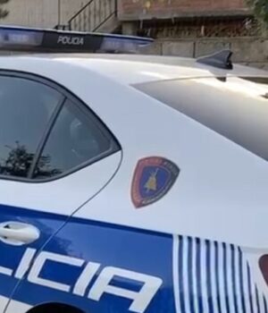 Fier: Arrestohet 36-vjeçari për përndj*kje të të miturës, aks*dent me 18-vjeçar të pl*gosur