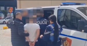 Dy persona ndalohen në Fier, akuzohen për “vepra të turpshme” në prezencë të fëmijëve