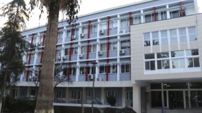 Femrat dominojnë administratën vendore/ 77% e stafit të bashkive përbëhen nga gra