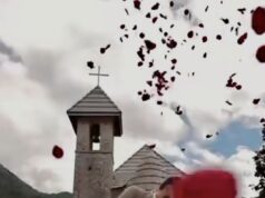 Rama ndan pamje të kurorëzimit të çiftit ne THETH