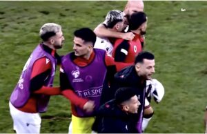 Kuqezinjtë triumfojnë ndaj Serbisë