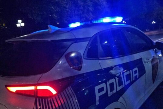 Shp*rthim ekspl*zivi në Vlorë, objektivi porta e banesës së një 63-vjeçareje