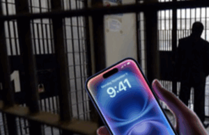 Kontroll i befasishëm në Burgun e Durrësit, 5 iPhone të fshehur në dyert e dusheve