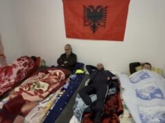 Pas 17 ditësh naftëtarët e “BANKERS”ndërpresin grevën e urisë: Do vijojmë me protesta