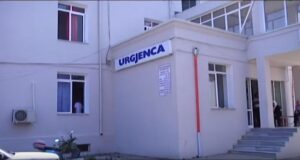 3 persona përfundojnë në spital ne Lushnje pas nje konflikti mes tyre