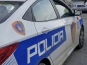 Fier – 39-vjeçari pengon qarkullimin në Mbrostar Ura, procedohet nga Policia