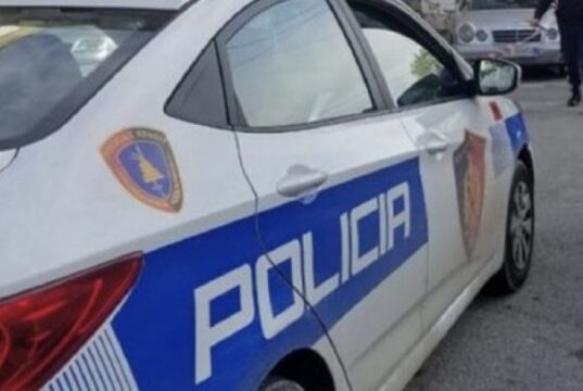 21 vjeçari gjendet i pajetë në banesë,dyshohet se eshte vetev**ur