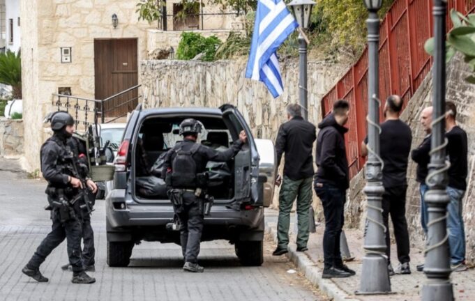 GREQI/ 3 të vd*kur dhe 15 të pl*gosur nga një h*kmarrje mes 2 familjeve.