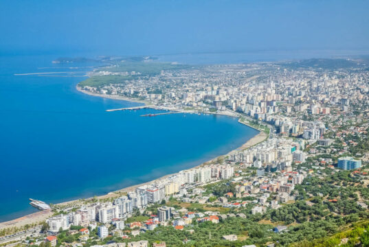 Prokuroria e Vlorës sekuestron pasuri me vlerë 3.5milionë euro të shtetasit A.L. dhe subjektit ‘Rei Royal’shpk.