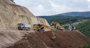 1.2 mld lekë për rehabilitimin e rrugës Fier – Kthesa e Patosit – Frataj, pjesë e buxhetit të ri 2026