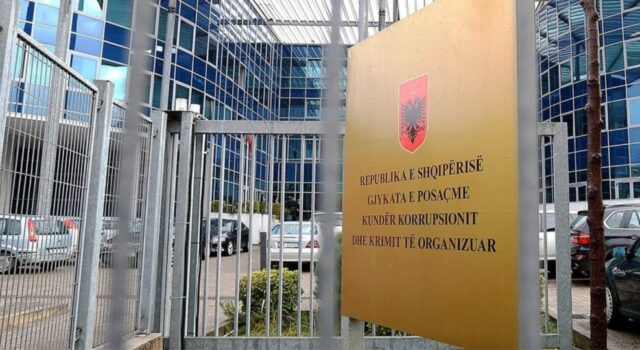 Dëshmon ne GJykaten e Posacme mjeku nga Fieri që shkoi të mjekonte Nuredin Dumanin