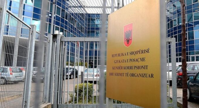 Dëshmon ne GJykaten e Posacme mjeku nga Fieri që shkoi të mjekonte Nuredin Dumanin