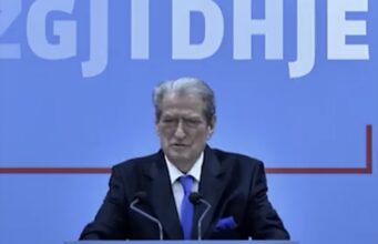 Berisha lajmëron protestë me 17 nëntor përpara kryeministrisë