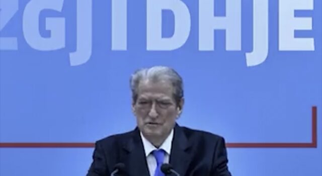 Berisha lajmëron protestë me 17 nëntor përpara kryeministrisë