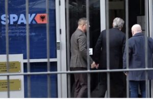 SPAK: Thirrje për Sali Berishën në hetimin e 21 Janarit – njoftimet janë dërguar në banesë, në selinë e PD dhe në Kuvend