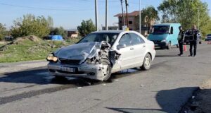 Perplasen 2 makina ne Fier- Roskovec, 4 persona përfundojnë me urgjencë në spital
