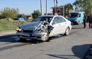 Perplasen 2 makina ne Fier- Roskovec, 4 persona përfundojnë me urgjencë në spital