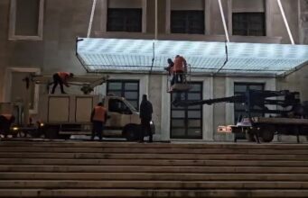 Protesta e PD-së të hënën, vendosen barriera te hyrja e Kryeministrisë