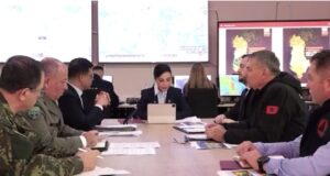 Balluku dhe ministri i Mbrojtjes, Vengu, në gatishmëri për motin e keq – AKMC në krye të punës për përballimin e situatës