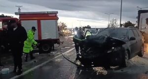 Aksident në autostradën Lushnjë–Rrogozhinë, merr flakë një automjet
