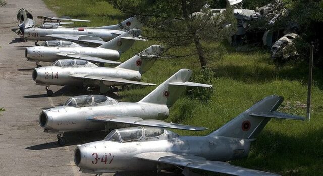 Hapet gara për ndërtimin e infrastrukturës së re në Bazën Ajrore të Kuçovës; fondi limit 10.9 milionë lekë