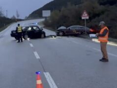 Dy automjete përplasen në Levan-Tepelenë, lëndohen 2 persona