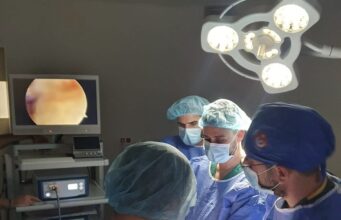 Fier – Kryhet ndërhyrja e parë PCL Reconstruction ne spitalin memorial
