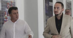 Debate të forta në Kryesinë e PD, përplasje Salianji- Noka-“Jep doreheqjen Flamur”