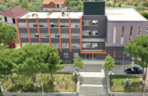 Letër e hapur nga anetari i Keshillit Bashkise PATOS: “Zharrëza nuk kërkon favore, por atë që i takon”