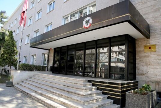 Ish-kreu i SHISH dhe djali i tij dënohen me kërkesë të Prokurorisë Berat për 3 vepra penale ’