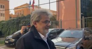 Kryebashkiaku i Shkodrës, Benet Beci paraqitet në ambientet e SPAK