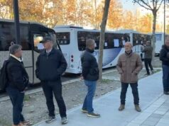 Vlorë-Shoferët e linjave në protestë,kërkojnë terminal dhe ndalimin e taksive pirate