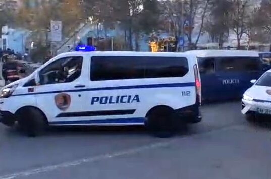 Protesta kombëtare e opozitës, policia përcakton afat tre orë