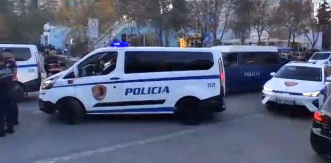 Protesta kombëtare e opozitës, policia përcakton afat tre orë