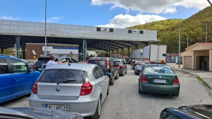 Kapshticë | Fluks i shtuar udhëtarësh në vigjilje të Krishtlindjeve