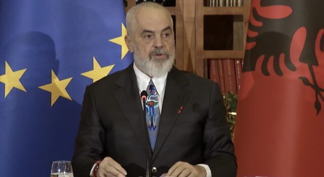 “16 mijë faqe të sjella nga SPAK nuk janë prova për Ballukun”, Rama: Po të isha në Këshillin e Mandateve do t’u thoja çohu e ikni dhe kthehuni me një dosje në Kuvend