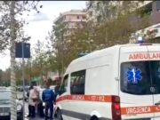 Pengohet në bordurat e bulevardit dhe humb jetën 50-vjeçarja në Vlorë