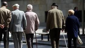 Shqipëria po plaket, fuqia punëtore po tkurret/ Deri në vitin 2050, vetëm 1.4 persona në moshë pune do të mbështesin çdo pensionist