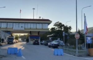 Bllokohet për 3 orë aksi rrugor Kakavijë-Janinë nga protesta e fermereve