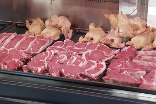 Tregetimi i mishit nën hetim, kontrolle ne Fier e disa qytete per fshehje fitimesh dhe mungesë fiskalizimi