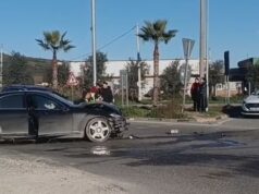 Benzi përplas mjetin ndërkohë që qarkullonte me shpejtësi