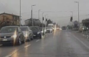 Rikthehet problematika e levizjes në rrugën Elbasan-Librazhd