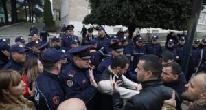 Procedohet penalisht Adriatik Lapaj, arrestohen dhe katër persona të tjerë