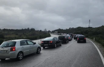 Trafik 7 km në Kakavijë, emigrantët qëndrojnë deri në 3 orë në doganë